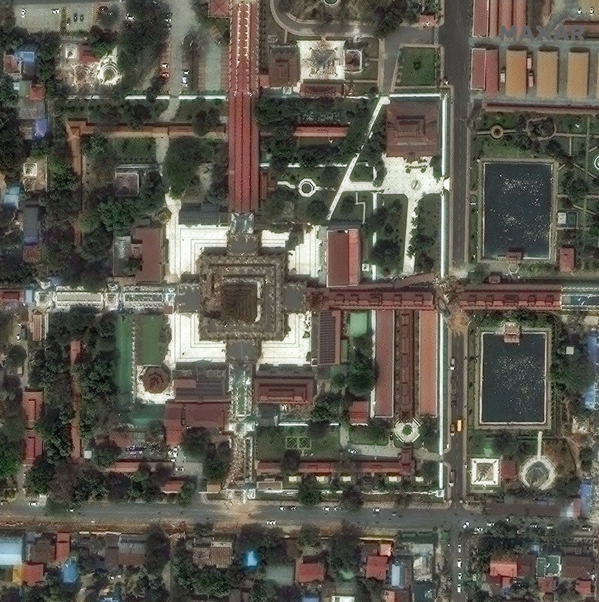 02 after damaged Mahamuni pagoda in Mandalay, Myanmar, 29 March 2025.jpg